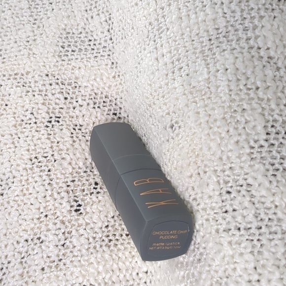 KAB Cosmetics Cream Lipstick in Chocolate Chip Pudding, 3.5g/0.12oz - Picture 8 of 9